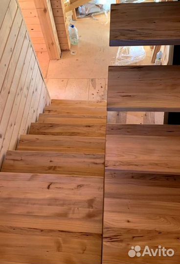 Перила деревянные с монтажем