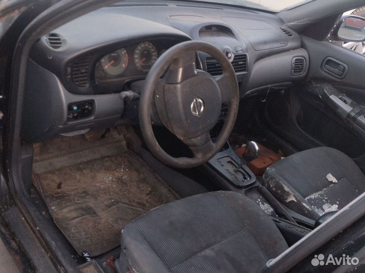 Nissan almera classic