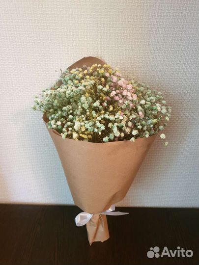 Букет из гипсофилы в крафте