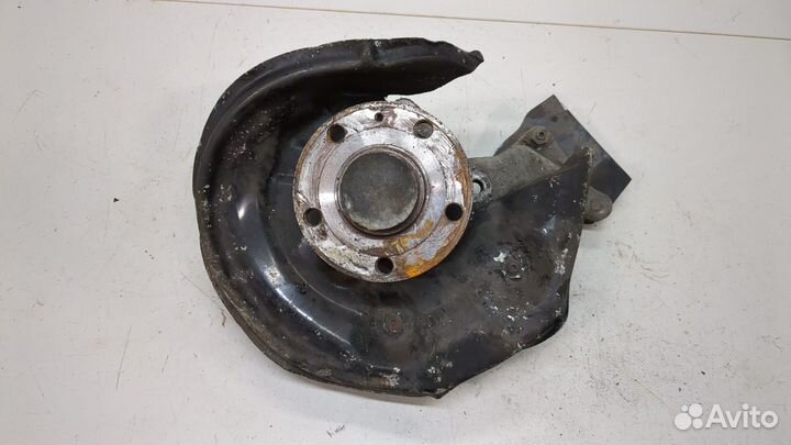 Ступица (кулак, цапфа) правая задняя Volkswagen Passat CC