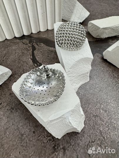 Крупные акцентные серьги