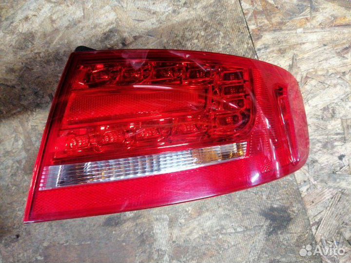 Фонарь задний правый Audi A4 B8 CDN 2011
