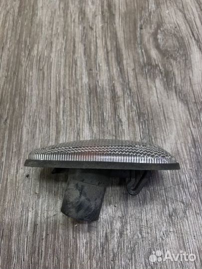 Повторитель поворота передний правый Opel Zafira A