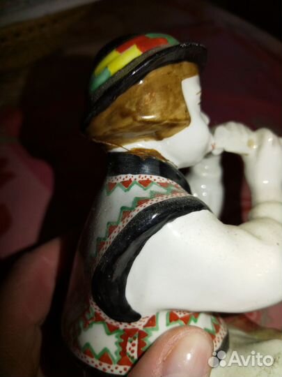 Фарфоровые статуэтки Гуцулы