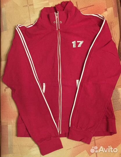 Женский спортивный костюм