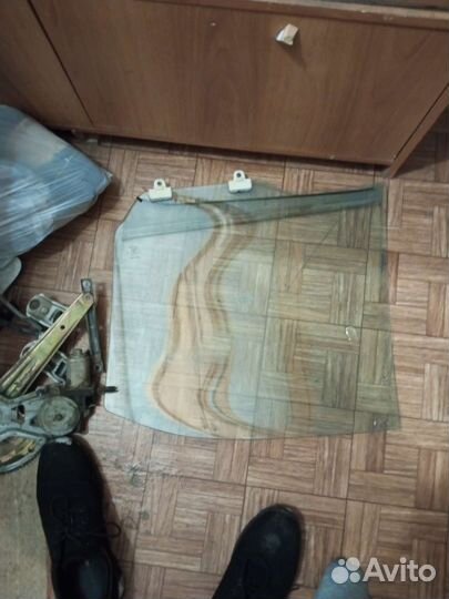 Стекло nissan sunny двери заднее правое