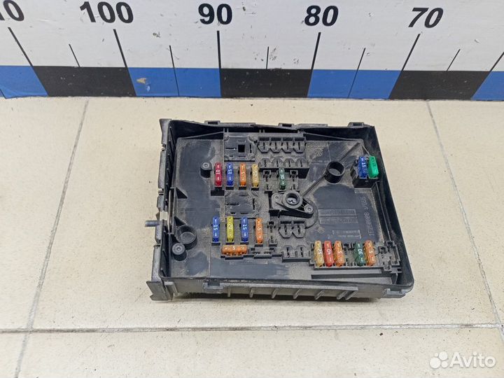 Блок предохранителей Touran 2003-2010