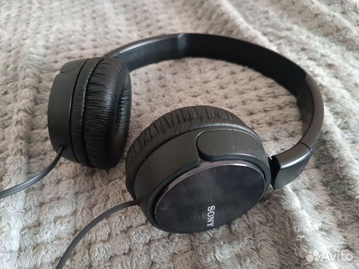 Наушники Sony