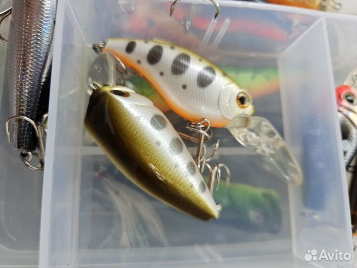 Набор воблеров в двусторонней коробке