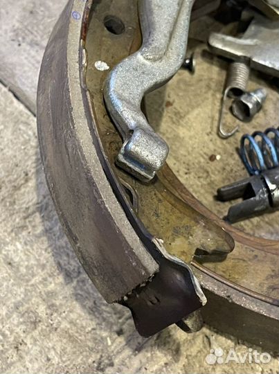 Трос ручного тормоза Toyota Highlander 3