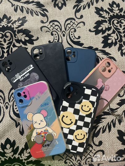 Чехлы на телефон iPhone 11 и 12