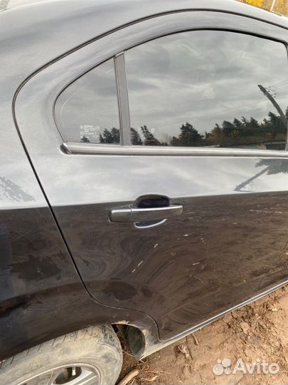 Дверь задняя правая Chevrolet Aveo T300