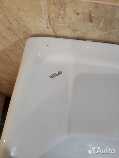 Раковина с тумбой. Без крана