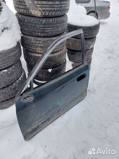 Дверь mitsubishi carisma