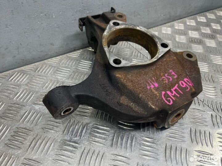 Кулак передний левый Cadillac Escalade GMT900 L92