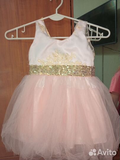 Платье праздничное