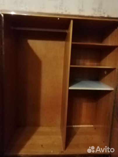 Шкаф