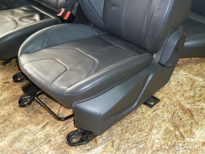 Комплект кожаных сидений Ford Focus III рестайлинг
