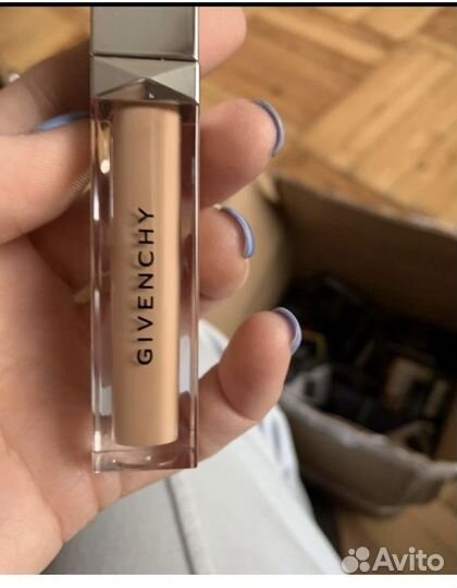 Мас и Givenchy корректор и консилер