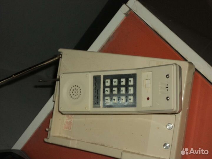 Радиотелефон International