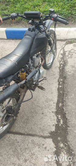 Кроссовый мот