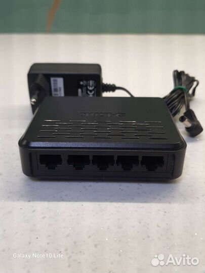 Коммутатор D-link DES-1005A