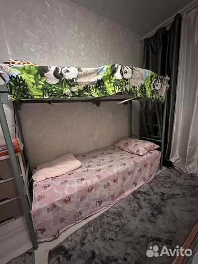Двухъярусная кровать металлическая бу