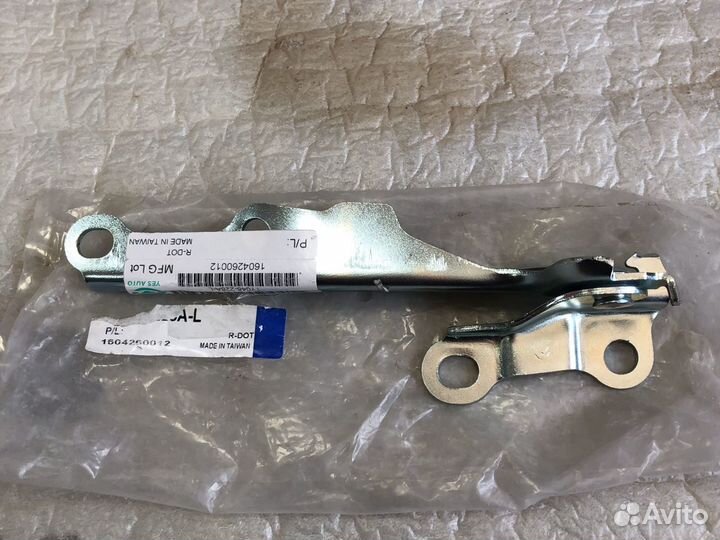 Петля капота левая Toyota Yaris Echo 2001-2005