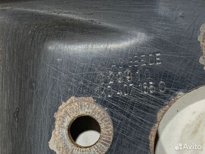 Рычаг передний левый Skoda Octavia A5