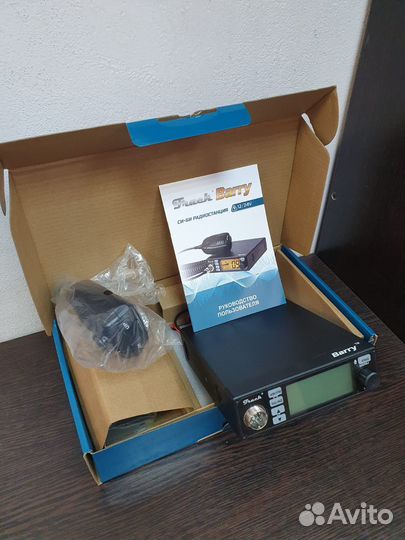 Автомобильная радиостанция Track Barry новая