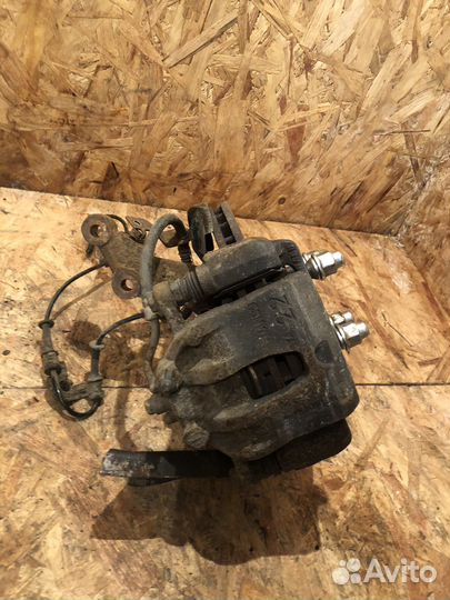 Кулак поворотный левый Hyundai Solaris 2015