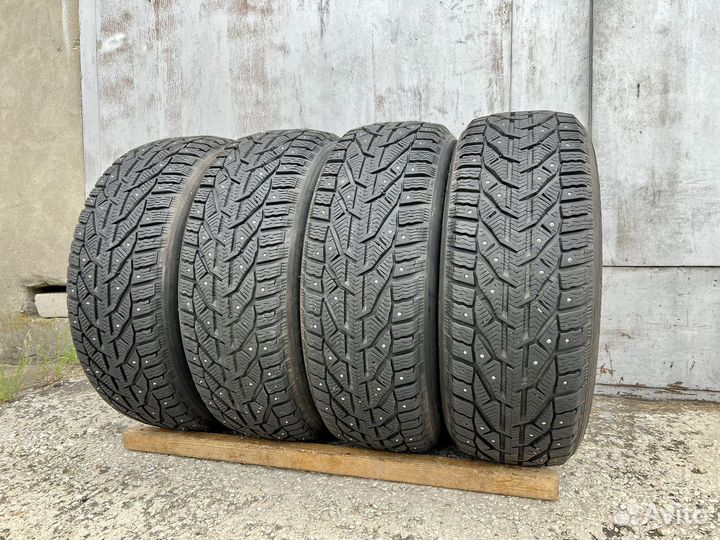Tigar SUV Ice 215/60 R17