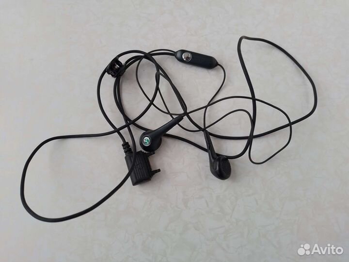 Проводная гарнитура Sony Ericsson оригинал (новая)