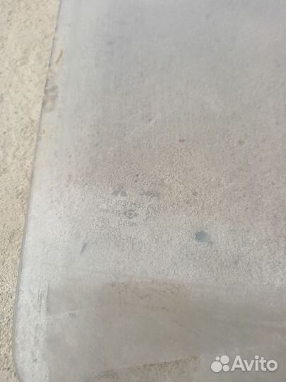 Стекло переднее правое Mitsubishi Pajero Mini