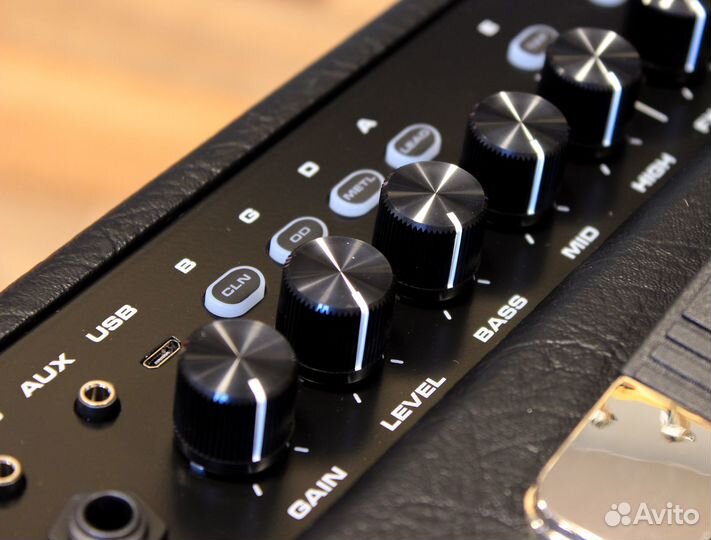 Цифровой комбоусилитель, Nux Mighty-20BT 20Вт