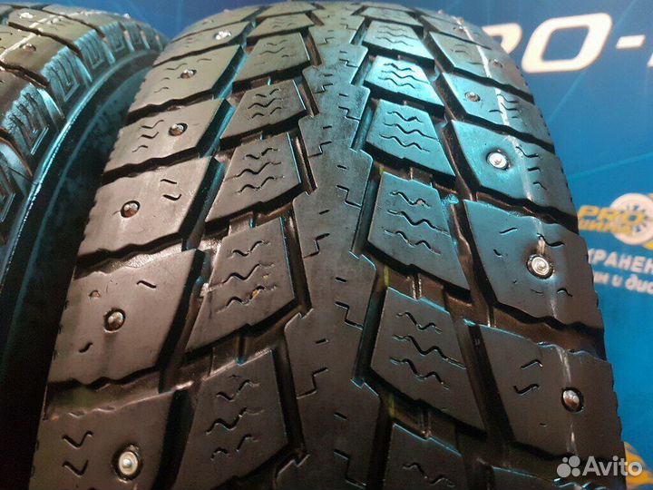 Kumho I'Zen Stud Snow KW11 225/75 R16