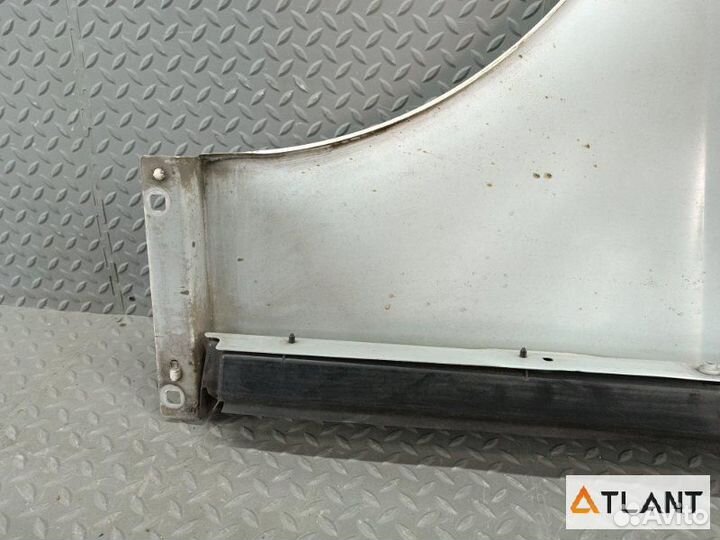 Крыло переднее правое mercedes-benz E-class