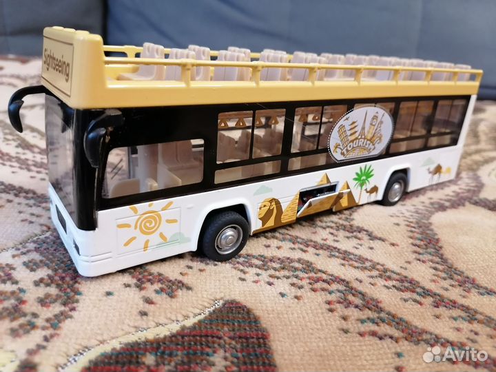 Автобус туристический двухэтажный