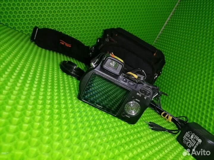 Sony Cyber-shot DSC-H7