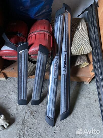 Продам накладки на порог Verossa Toyota