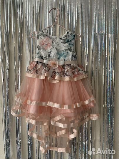 Нарядное платье