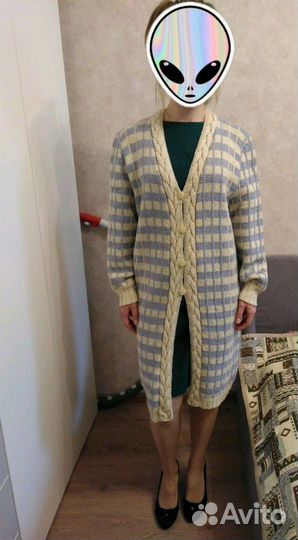 Кардиган ручной вязки