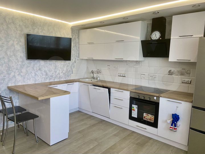 3-к. квартира, 82 м², 11/16 эт.