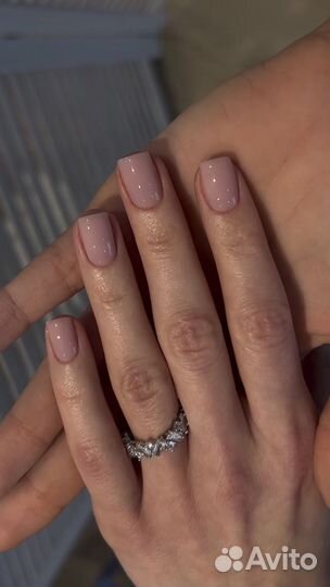 Маникюр, гель-лак