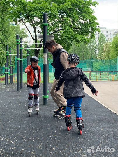 Инструктор по роликам