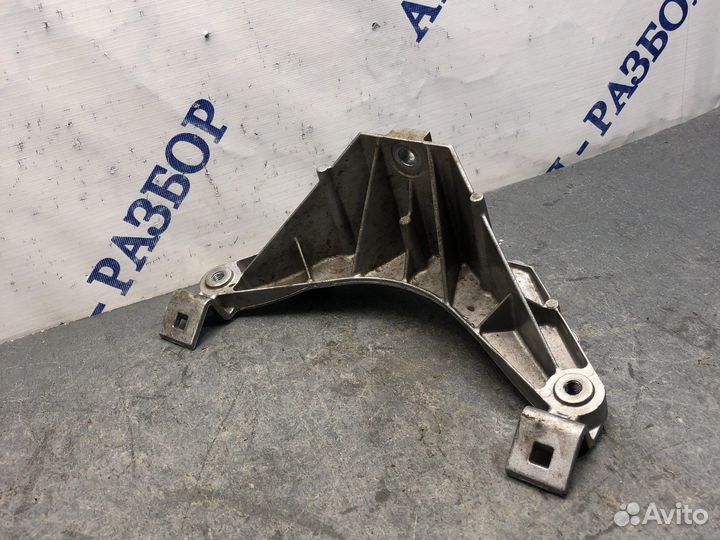 Кронштейн перед панели BMW X6