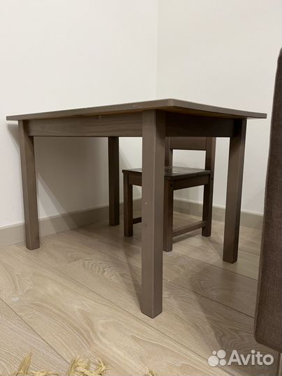 Столик и стульчик IKEA
