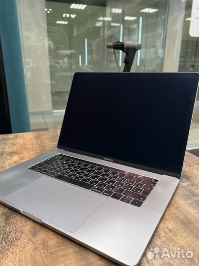 MacBook Pro 15 16/256 Гарантия 90 дней