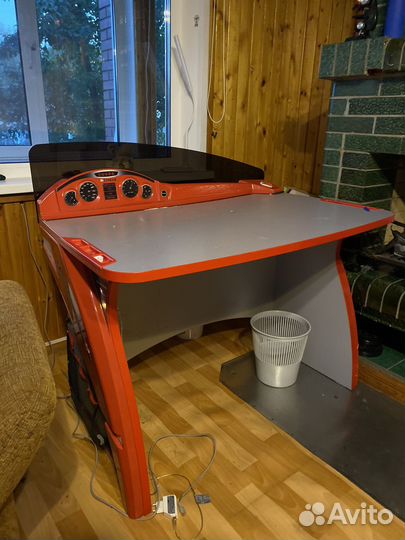 Комплект мебели в детскую комнату