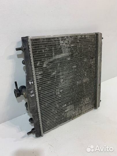 Радиатор двс передний Nissan Micra K12 2002-2010